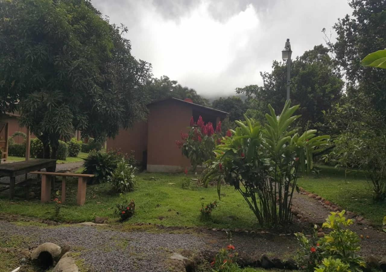 Paraiso Volcano Lodge Guayabo  Εξωτερικό φωτογραφία